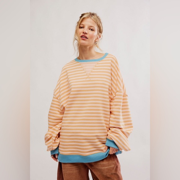 We the Free People Classic Striped Oversized Crewneck Contrast Hem Sz XS/L NWOT - Picture 1 of 9